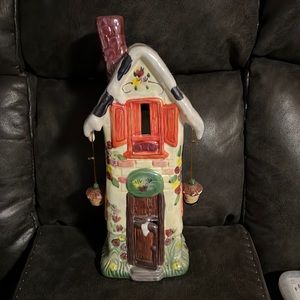 Ceramic tea light holder